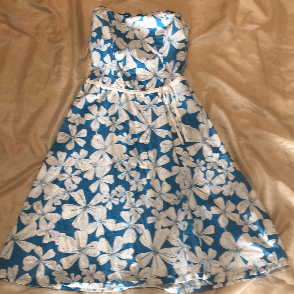 NY & Co Hawaiian print dress